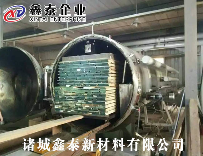 木材深度碳化現場